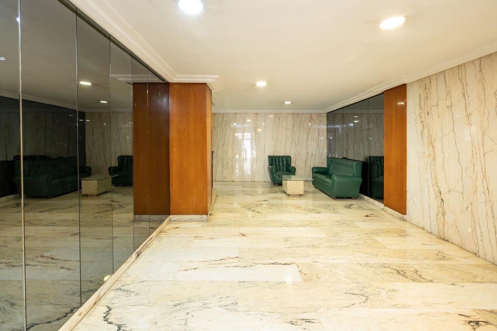 5 sovrum Lägenhet till salu i Granada stad med garage - 799 000 € (Ref: 9534316)