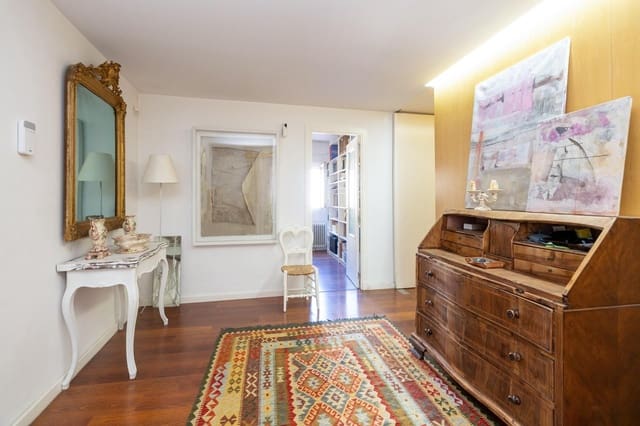 5 sovrum Lägenhet till salu i Pajaritos - Plaza de Toros, Granada stad med garage - 799 000 € (Ref: 9534316)