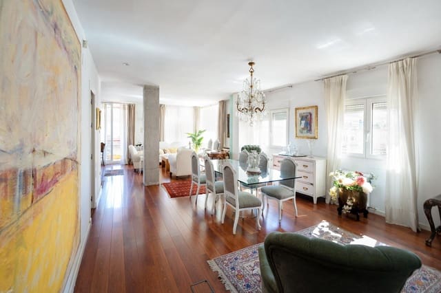 5 sovrum Lägenhet till salu i Pajaritos - Plaza de Toros, Granada stad med garage - 799 000 € (Ref: 9534316)