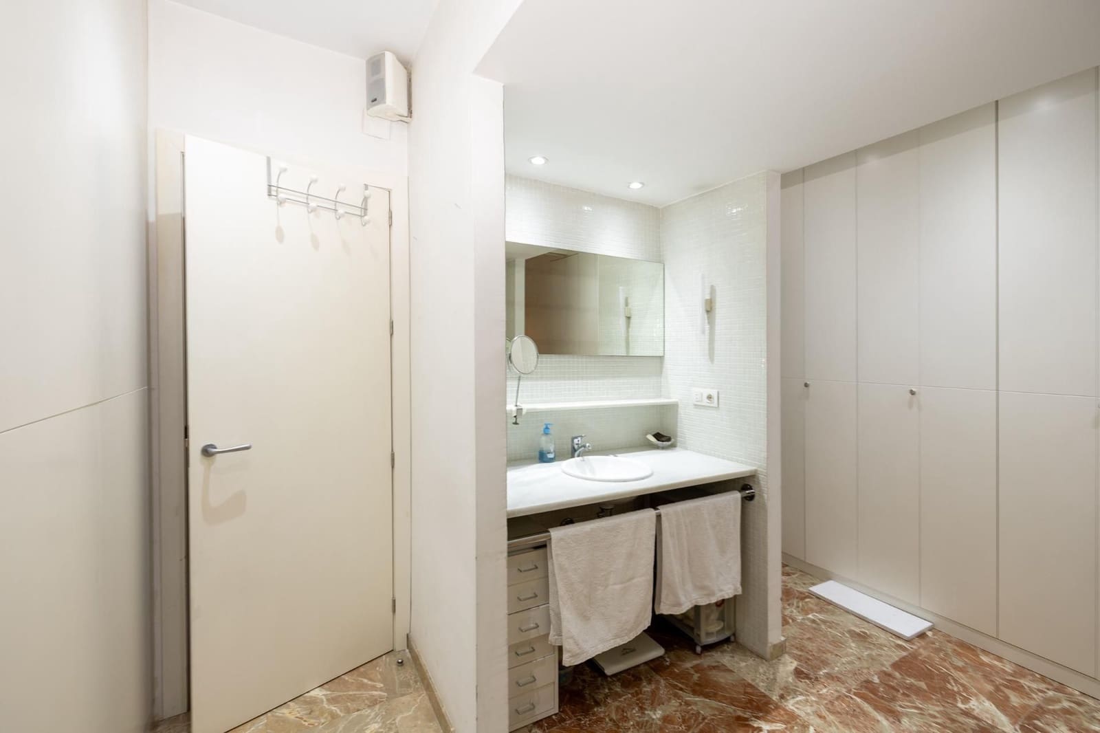 5 sovrum Lägenhet till salu i Granada stad med garage - 799 000 € (Ref: 9534316)