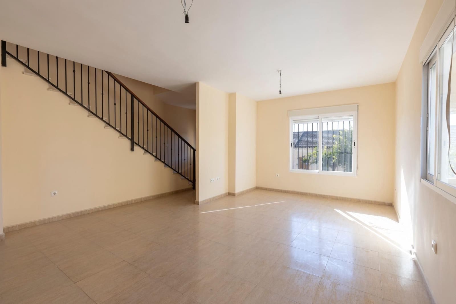 3 sovrum Semi-fristående Villa till salu i Fuente Vaqueros med garage - 175 000 € (Ref: 9534318)