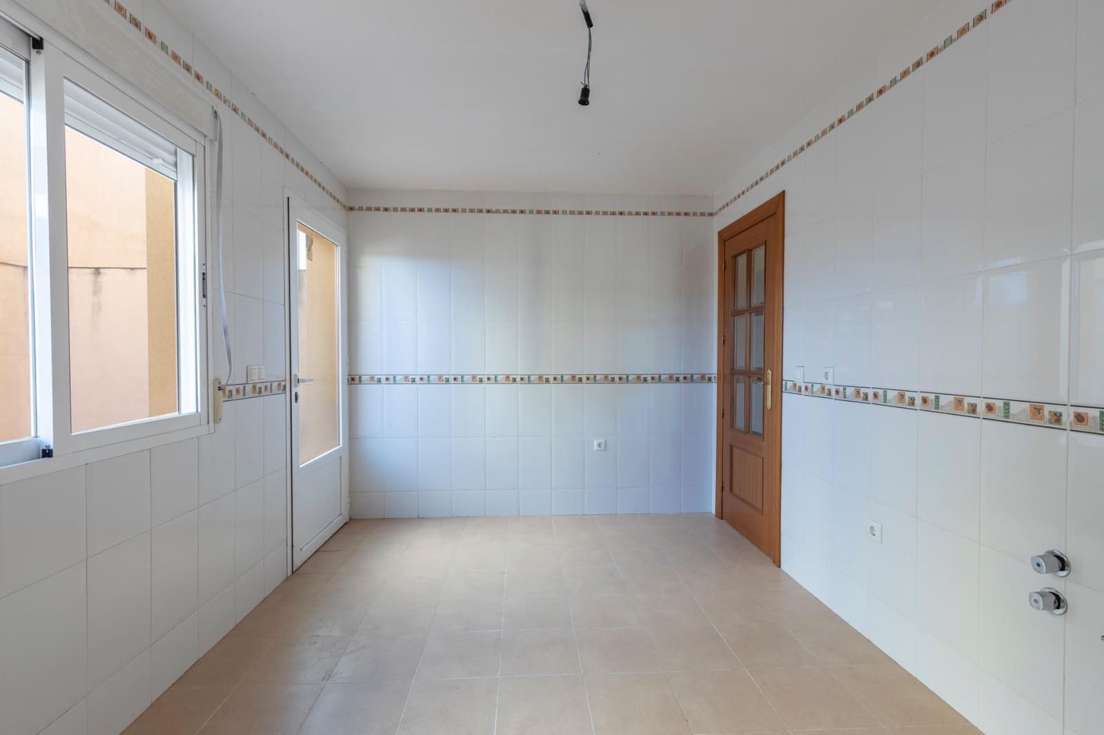 3 sovrum Semi-fristående Villa till salu i Fuente Vaqueros med garage - 175 000 € (Ref: 9534318)