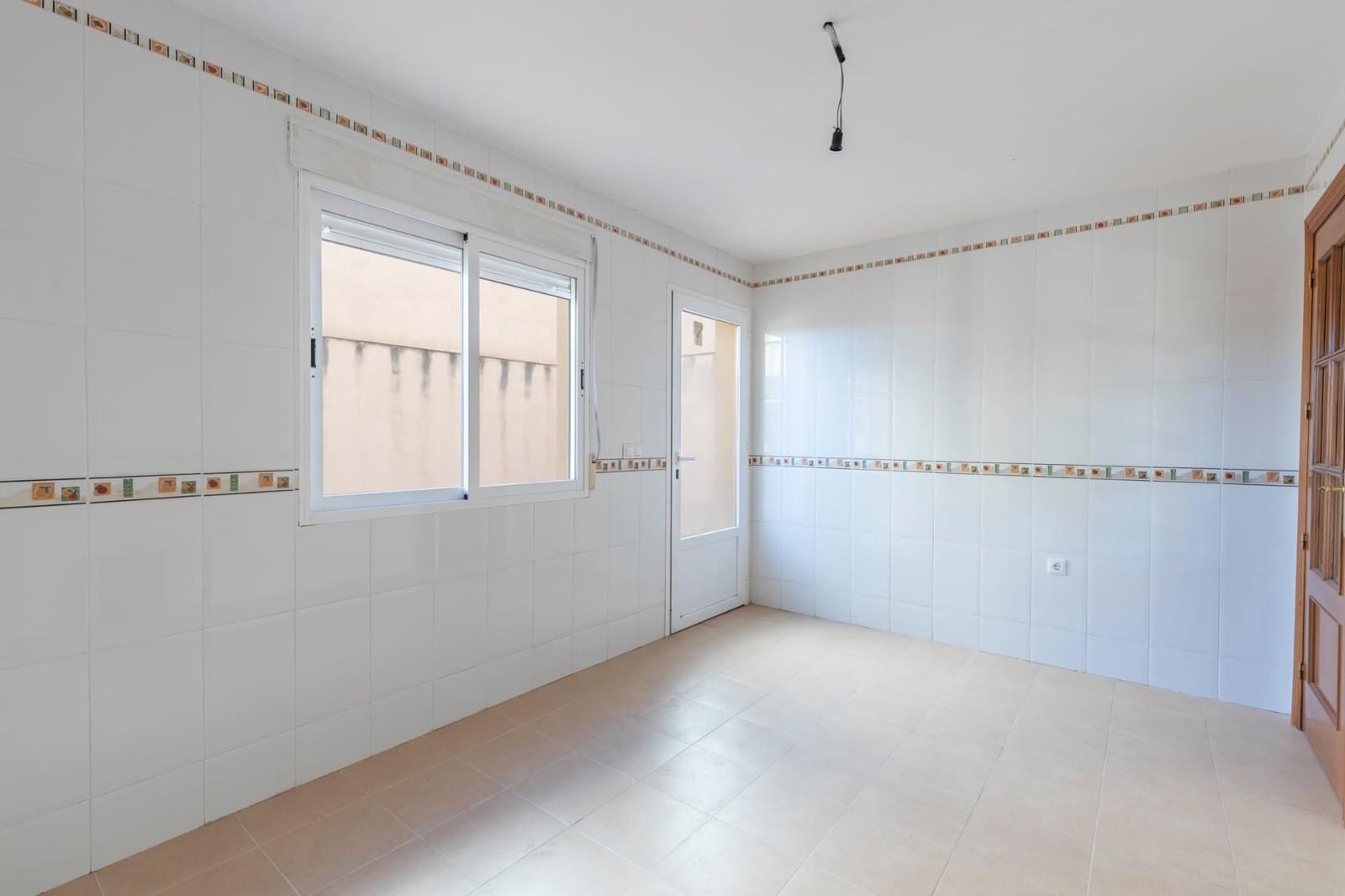 3 sovrum Semi-fristående Villa till salu i Fuente Vaqueros med garage - 175 000 € (Ref: 9534318)