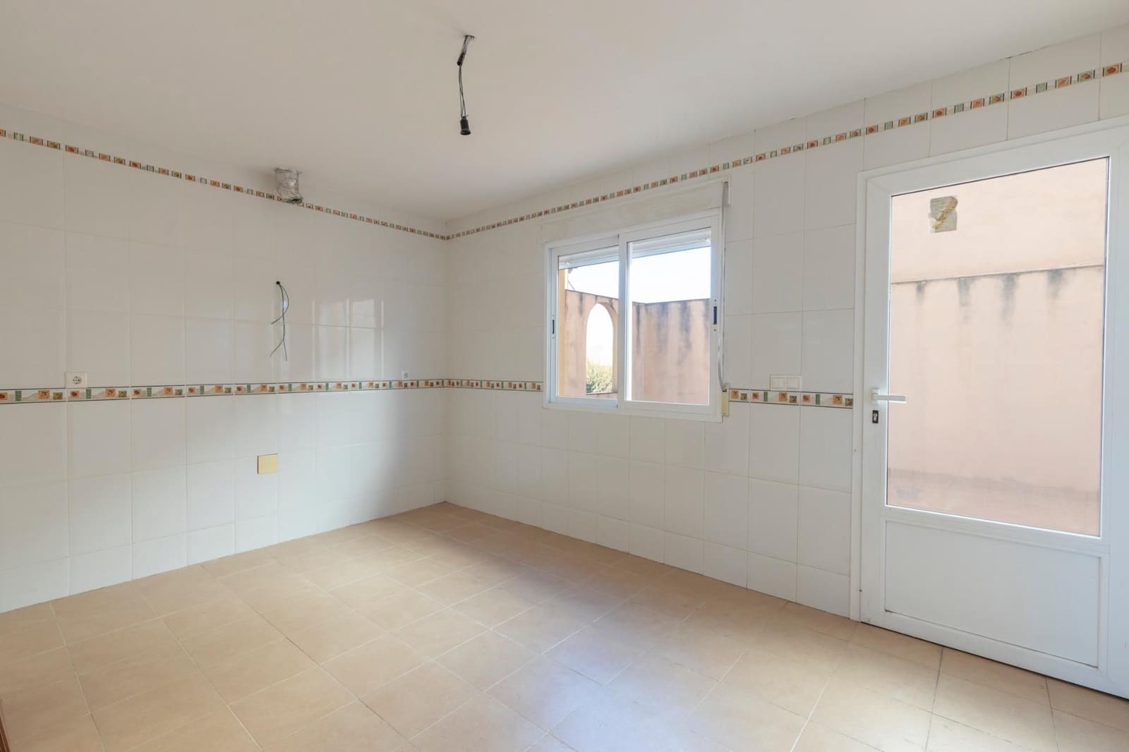 3 sovrum Semi-fristående Villa till salu i Fuente Vaqueros med garage - 175 000 € (Ref: 9534318)