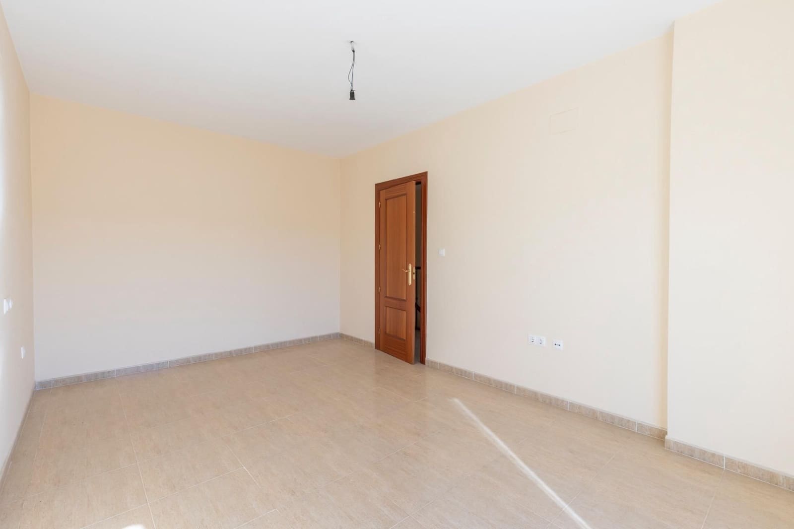 3 sovrum Semi-fristående Villa till salu i Fuente Vaqueros med garage - 175 000 € (Ref: 9534318)