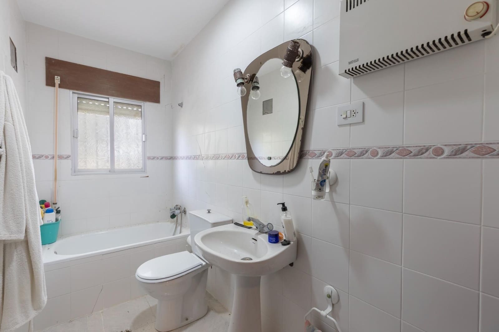 Finka/Dom wiejski na sprzedaż w Montefrio - 320 000 € (Ref: 9534321)