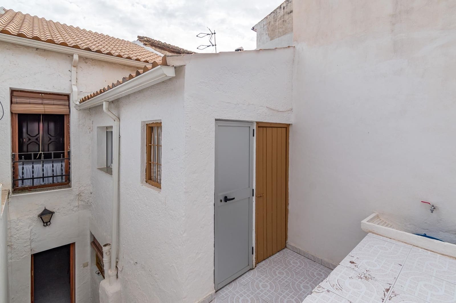 3 makuuhuone Omakotitalo myytävänä paikassa Colomera - 59 900 € (Ref: 9534323)