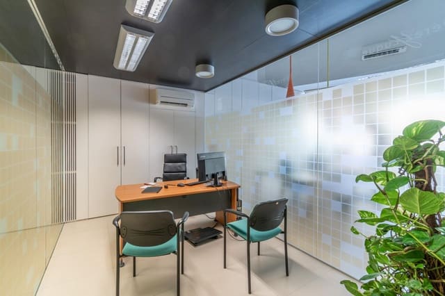 Erhverv til salg i Motril - € 295.000 (Ref: 9534324)