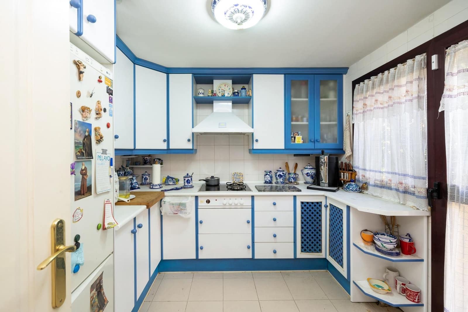 5 makuuhuone Omakotitalo myytävänä paikassa Granada kaupunki mukana 
autotalli - 400 000 € (Ref: 9534325)