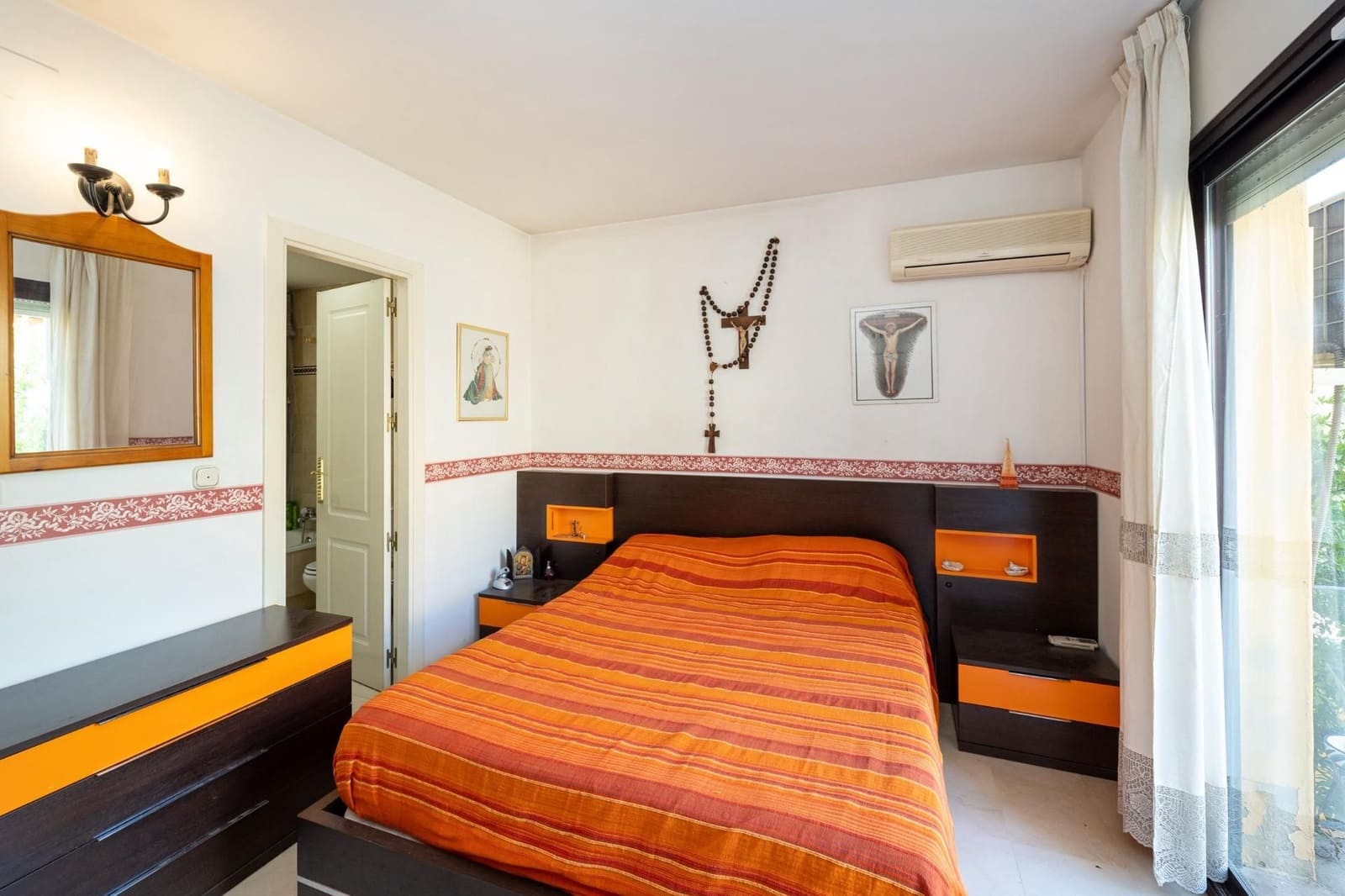 5 makuuhuone Omakotitalo myytävänä paikassa Granada kaupunki mukana 
autotalli - 400 000 € (Ref: 9534325)