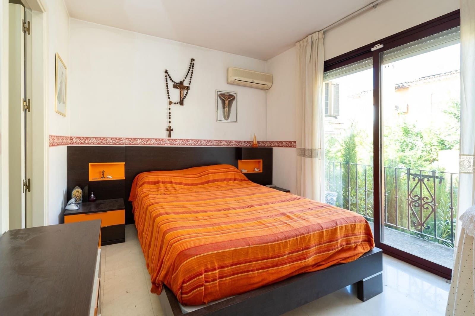 5 makuuhuone Omakotitalo myytävänä paikassa Granada kaupunki mukana 
autotalli - 400 000 € (Ref: 9534325)