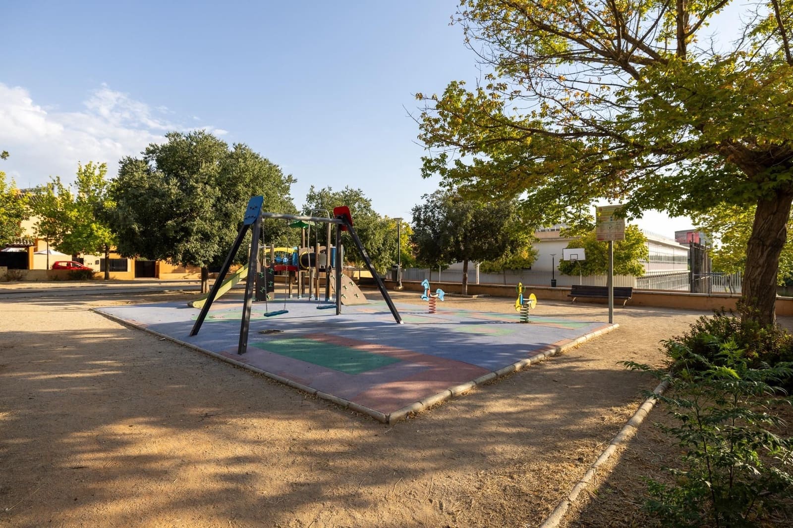 5 makuuhuone Omakotitalo myytävänä paikassa Granada kaupunki mukana 
autotalli - 400 000 € (Ref: 9534325)