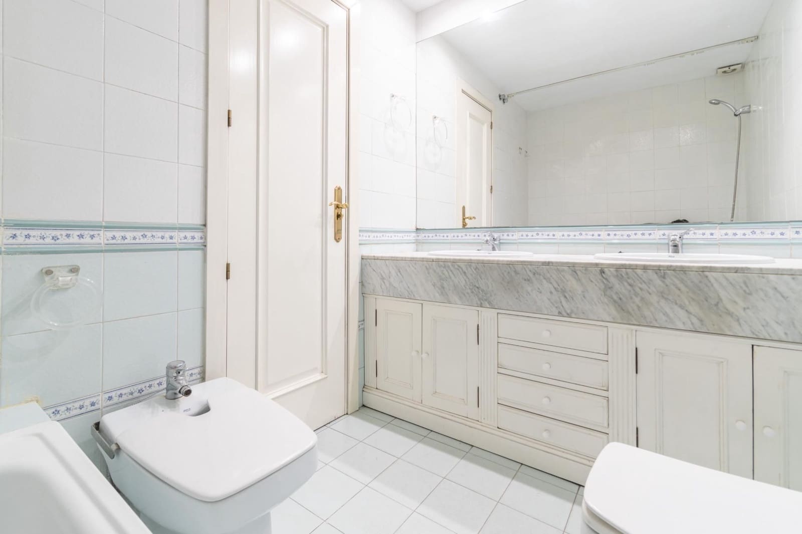 6 soveværelse Villa til salg i Granada by med swimmingpool garage - € 1.050.000 (Ref: 9534327)