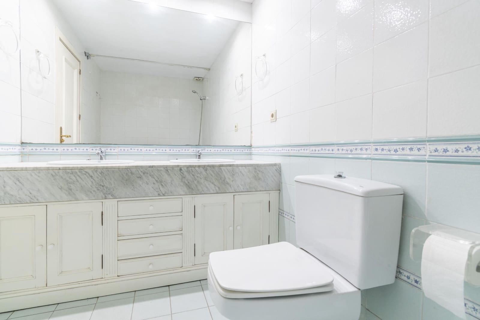 6 soveværelse Villa til salg i Granada by med swimmingpool garage - € 1.050.000 (Ref: 9534327)