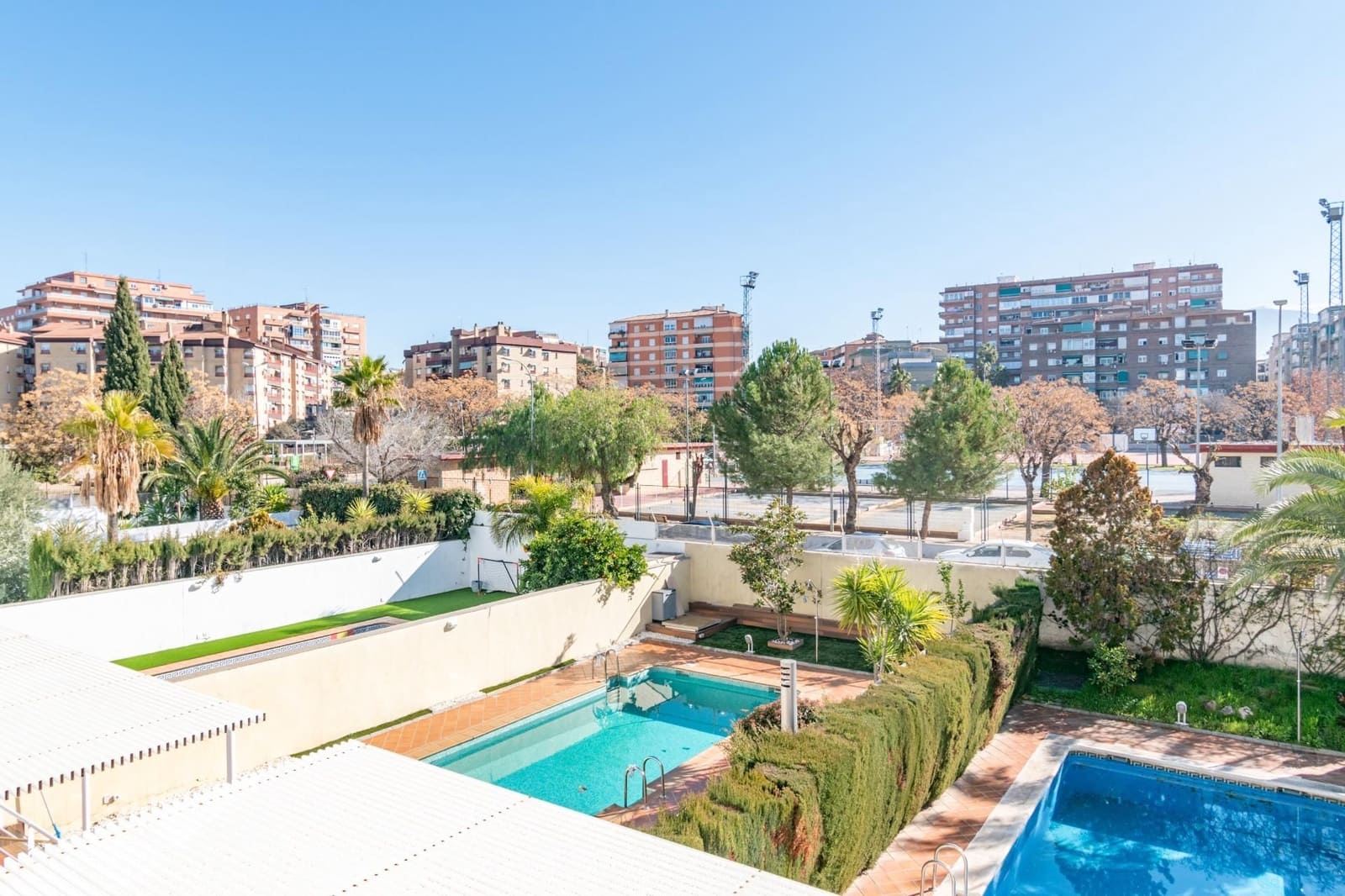 6 soveværelse Villa til salg i Granada by med swimmingpool garage - € 1.050.000 (Ref: 9534327)
