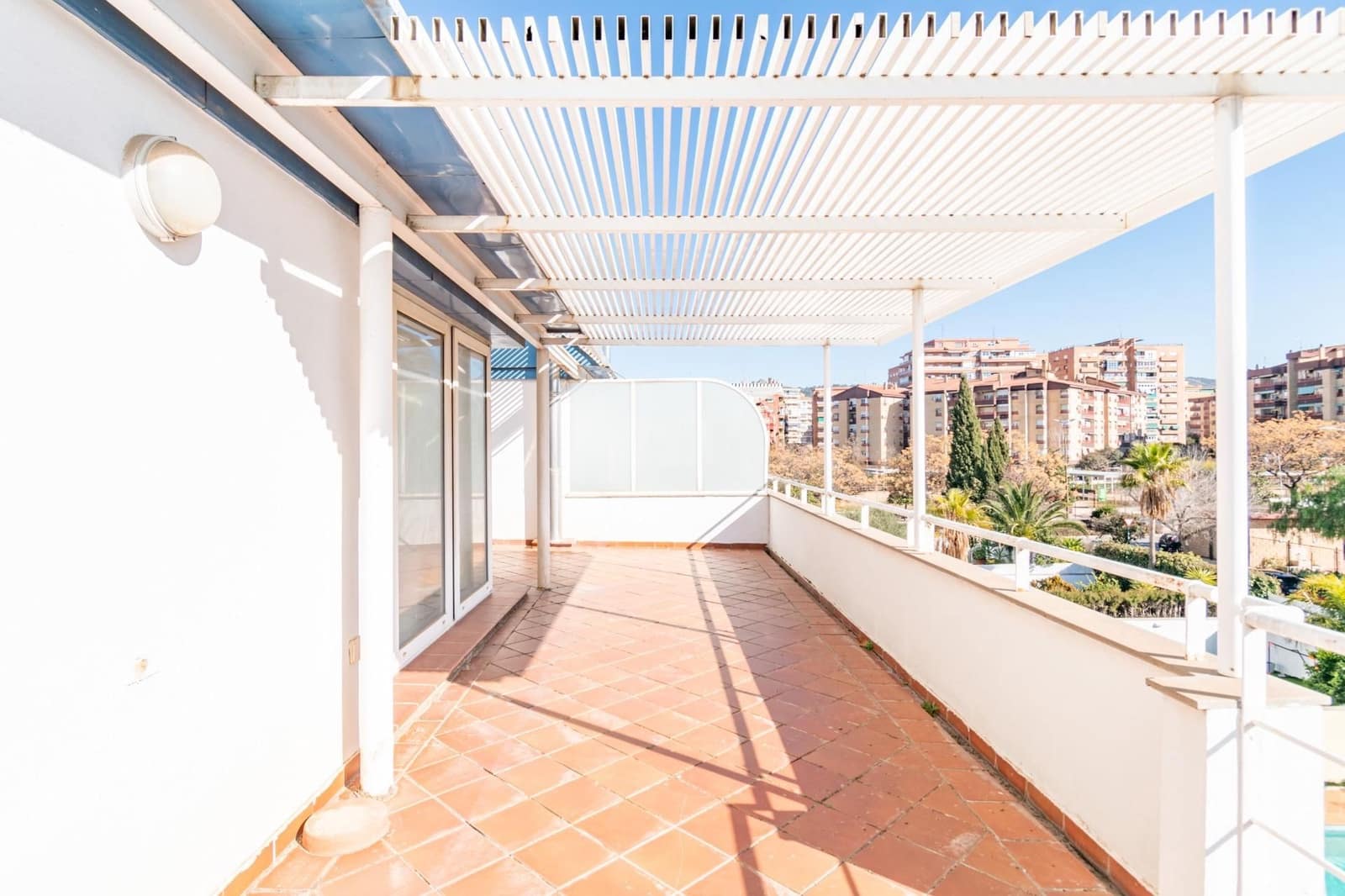 6 soveværelse Villa til salg i Granada by med swimmingpool garage - € 1.050.000 (Ref: 9534327)
