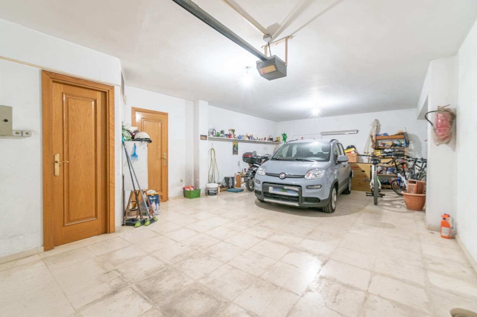 6 soveværelse Villa til salg i Granada by med swimmingpool garage - € 1.050.000 (Ref: 9534327)