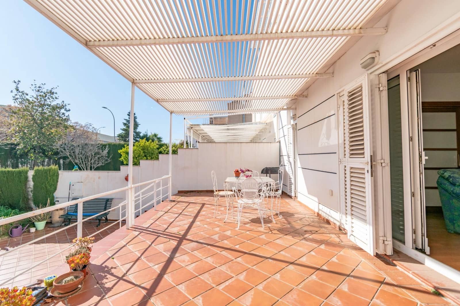 6 soveværelse Villa til salg i Granada by med swimmingpool garage - € 1.050.000 (Ref: 9534327)