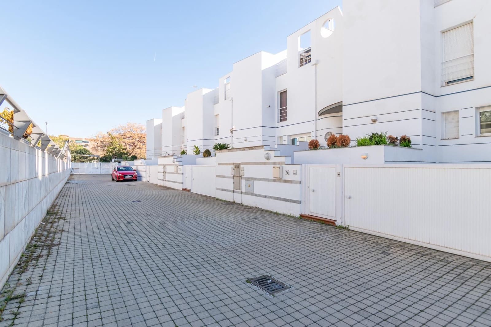6 soveværelse Villa til salg i Granada by med swimmingpool garage - € 1.050.000 (Ref: 9534327)
