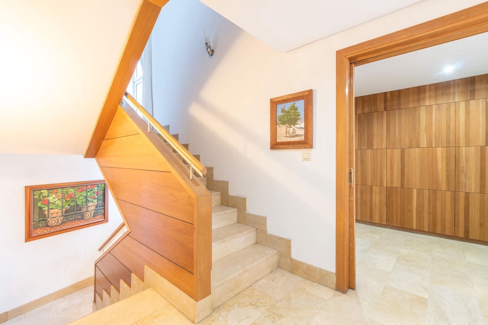 6 soveværelse Villa til salg i Granada by med swimmingpool garage - € 1.050.000 (Ref: 9534327)