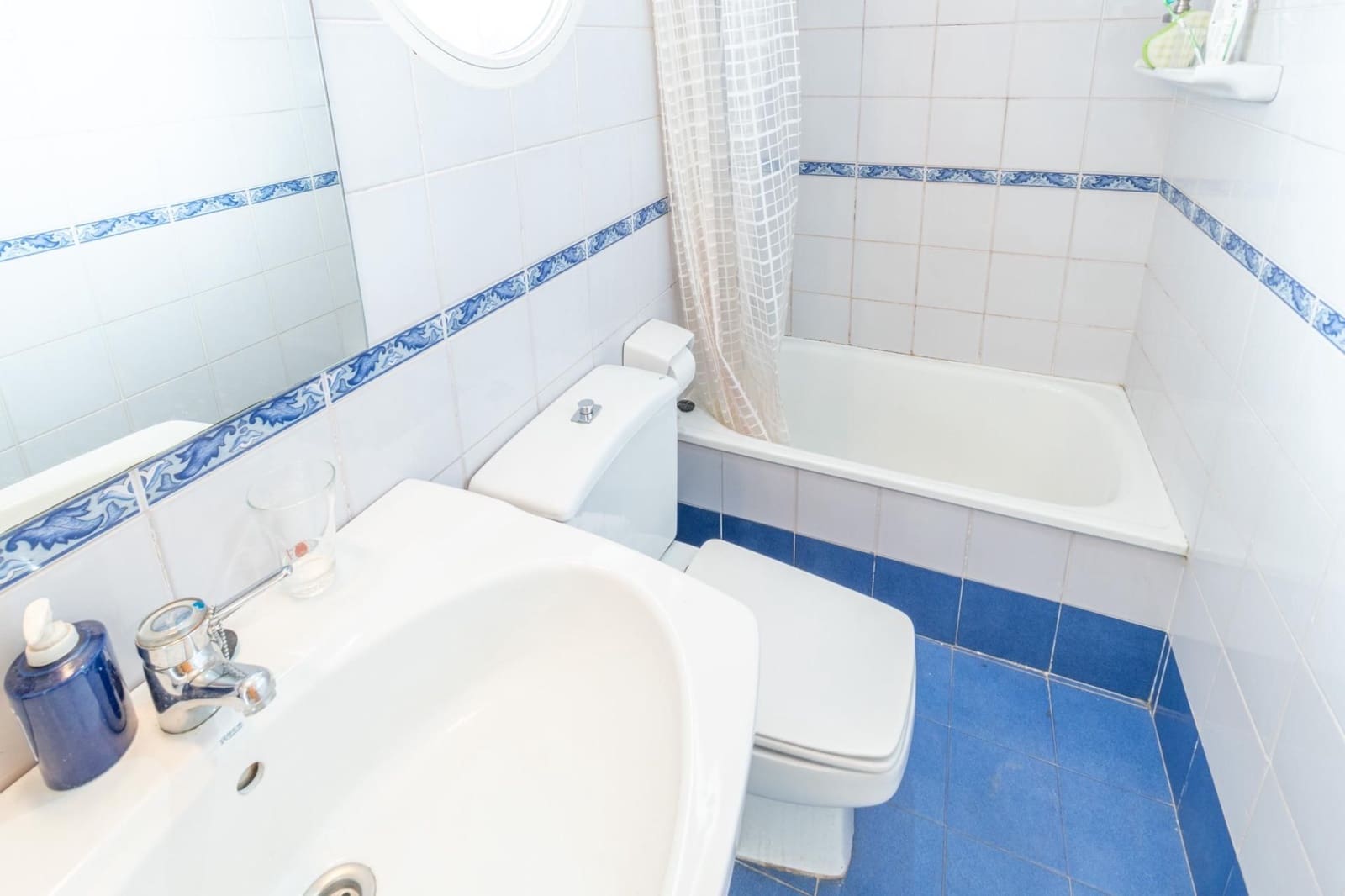 6 soveværelse Villa til salg i Granada by med swimmingpool garage - € 1.050.000 (Ref: 9534327)