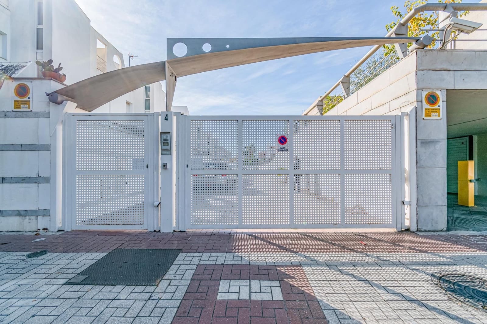 6 soveværelse Villa til salg i Granada by med swimmingpool garage - € 1.050.000 (Ref: 9534327)