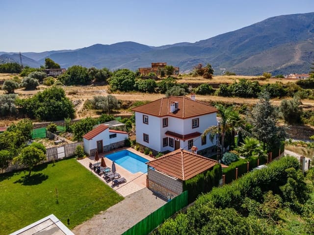 5 soveværelse Finca/Landehus til salg i Orgiva med swimmingpool garage - € 580.000 (Ref: 9534329)