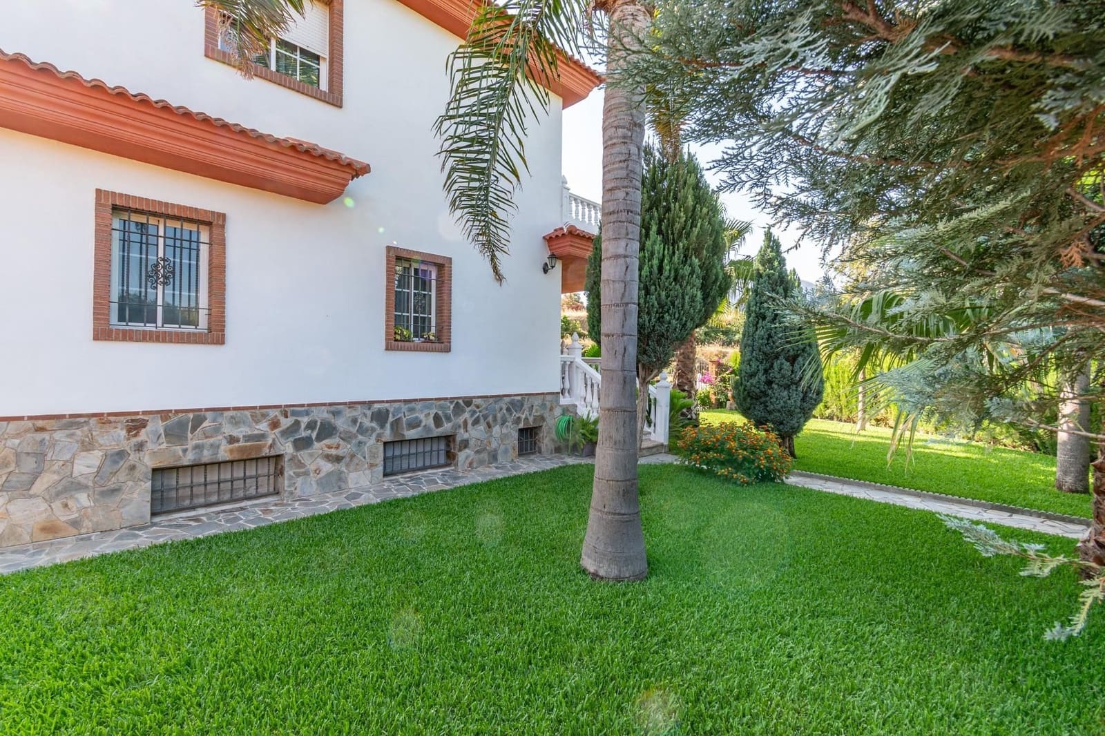 5 soveværelse Finca/Landehus til salg i Orgiva med swimmingpool garage - € 580.000 (Ref: 9534329)