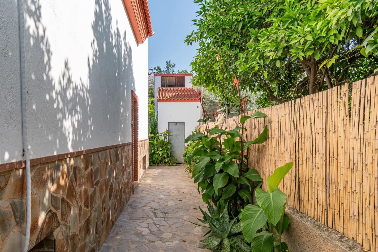 5 soveværelse Finca/Landehus til salg i Orgiva med swimmingpool garage - € 580.000 (Ref: 9534329)