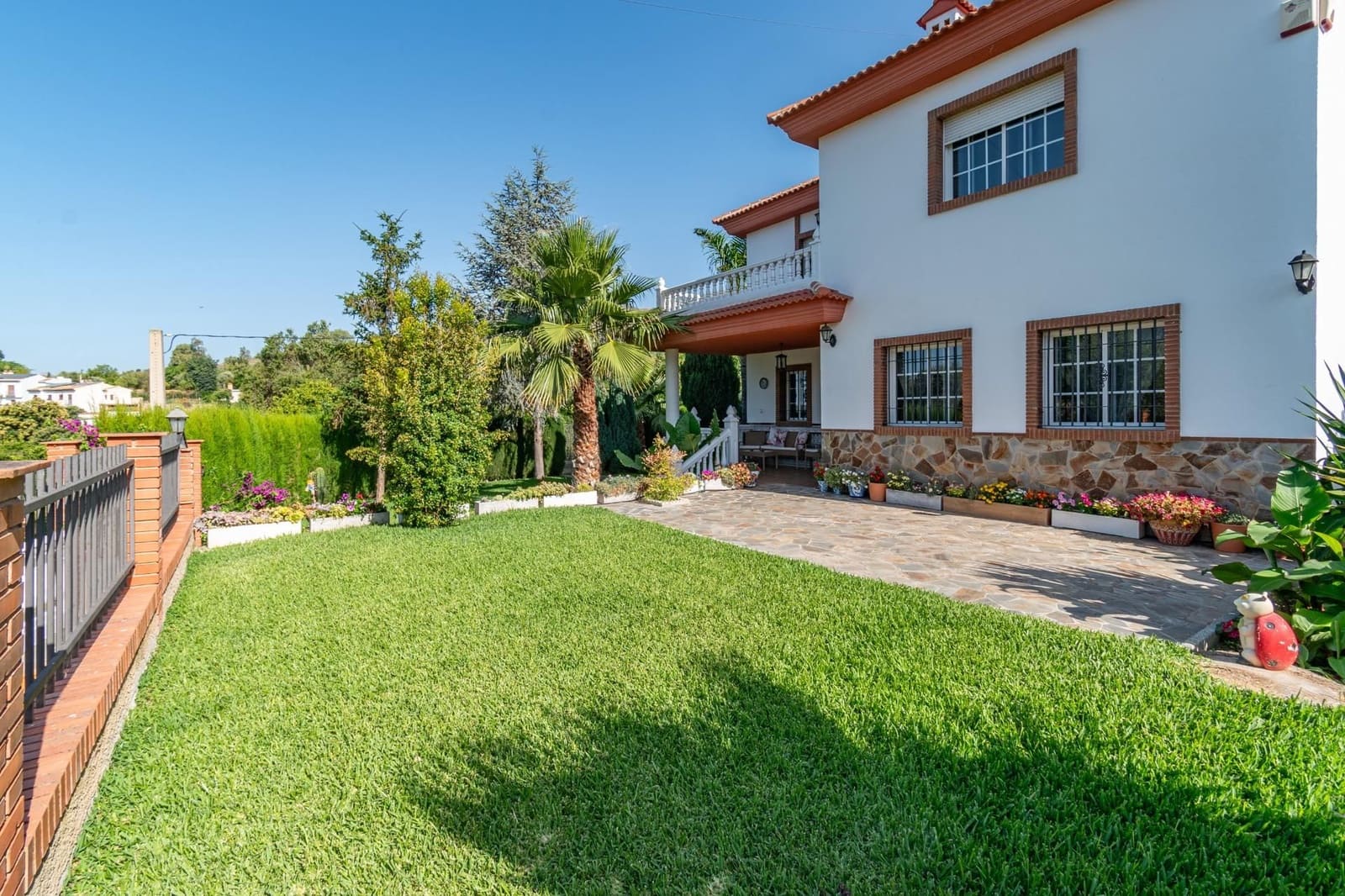 5 soveværelse Finca/Landehus til salg i Orgiva med swimmingpool garage - € 580.000 (Ref: 9534329)