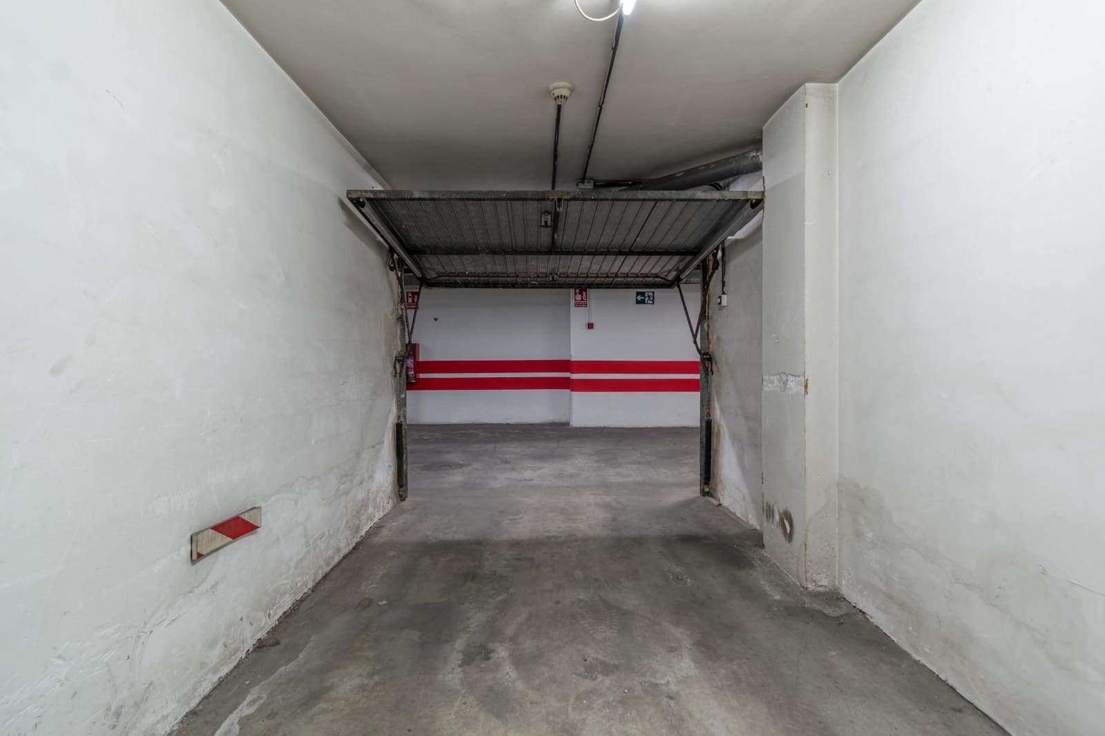 Garage te koop in Granada stad - € 25.000 (Ref: 9534331)