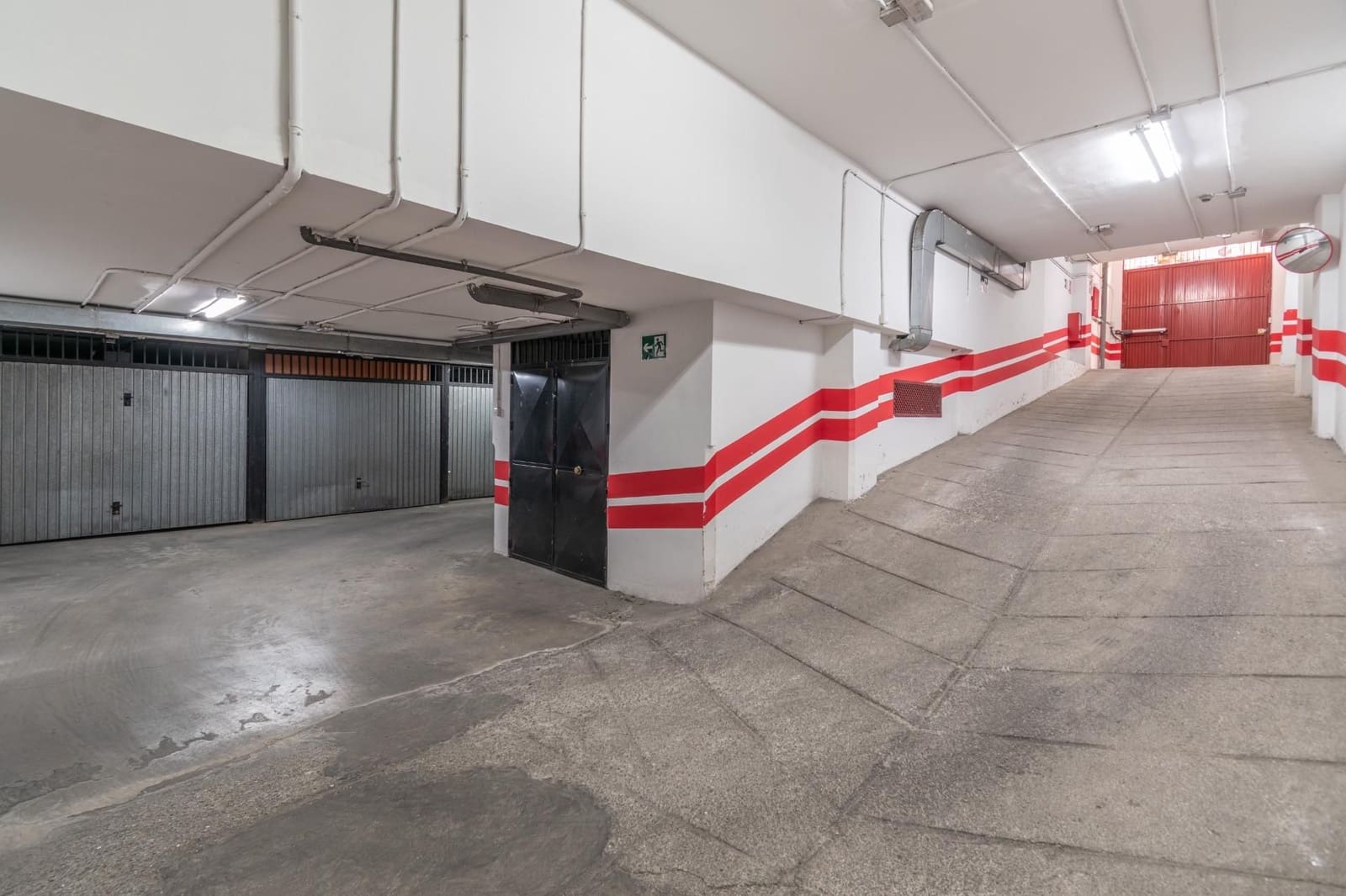 Garage te koop in Granada stad - € 25.000 (Ref: 9534331)