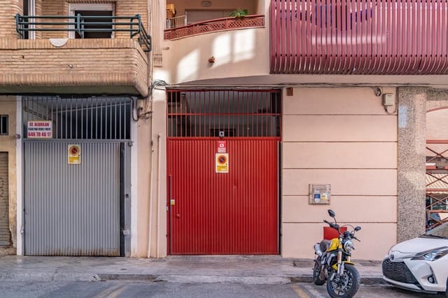 Garage te koop in Camino de Ronda - Rosaleda, Granada stad - € 25.000 (Ref: 9534331)