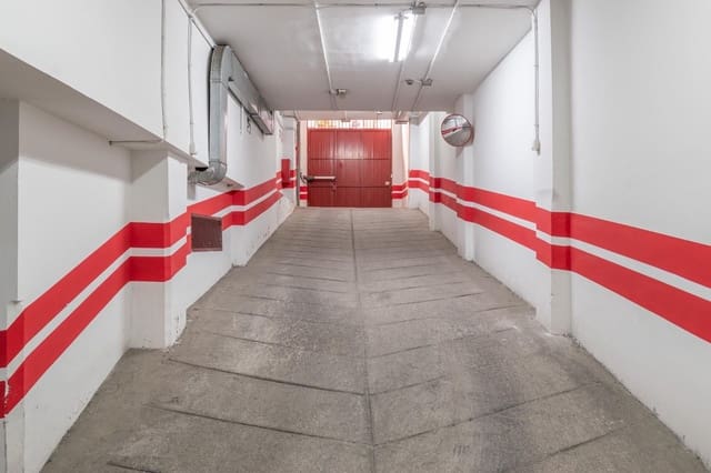 Garage te koop in Camino de Ronda - Rosaleda, Granada stad - € 25.000 (Ref: 9534331)