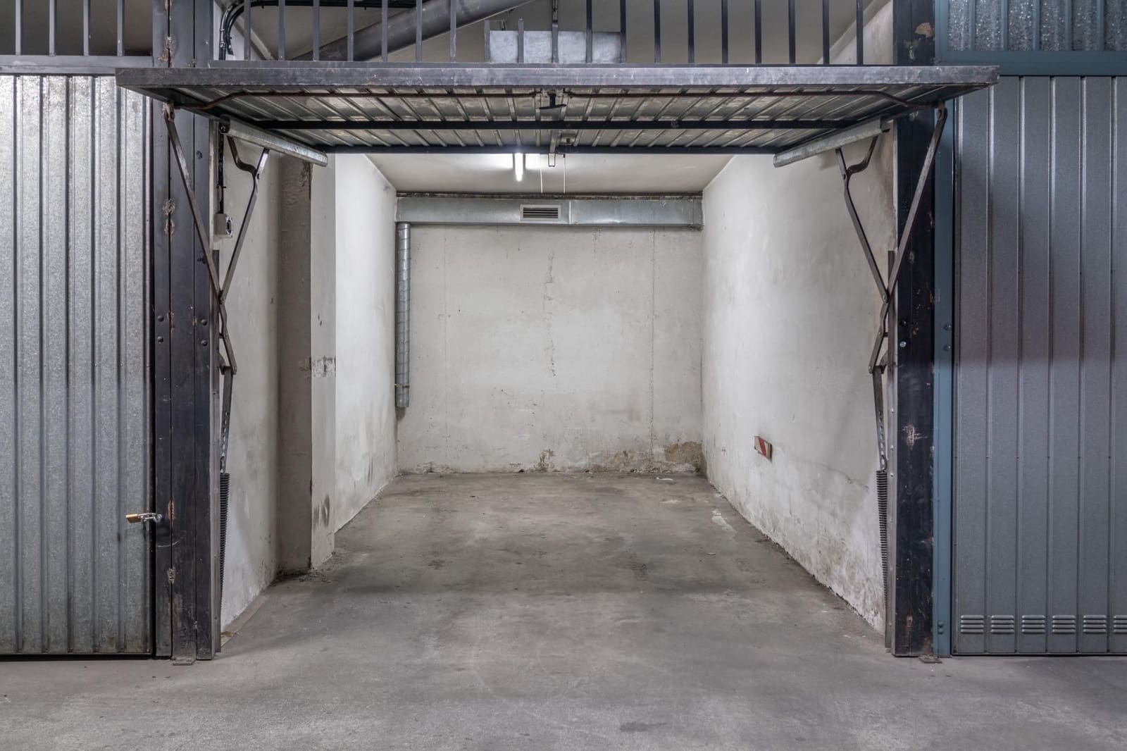 Garage te koop in Granada stad - € 25.000 (Ref: 9534331)