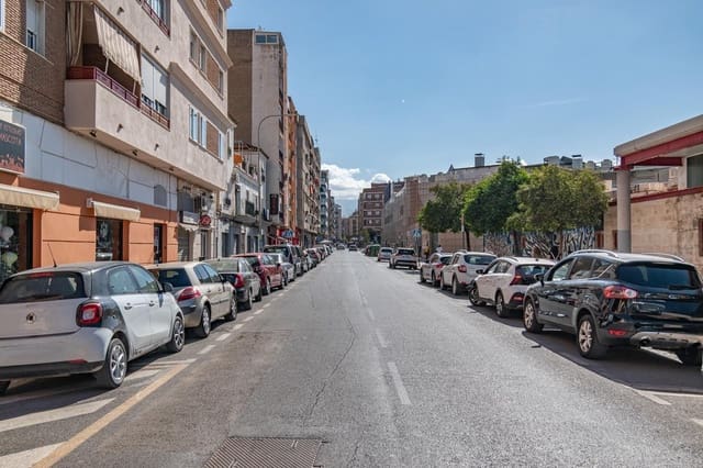 Garage te koop in Camino de Ronda - Rosaleda, Granada stad - € 25.000 (Ref: 9534331)