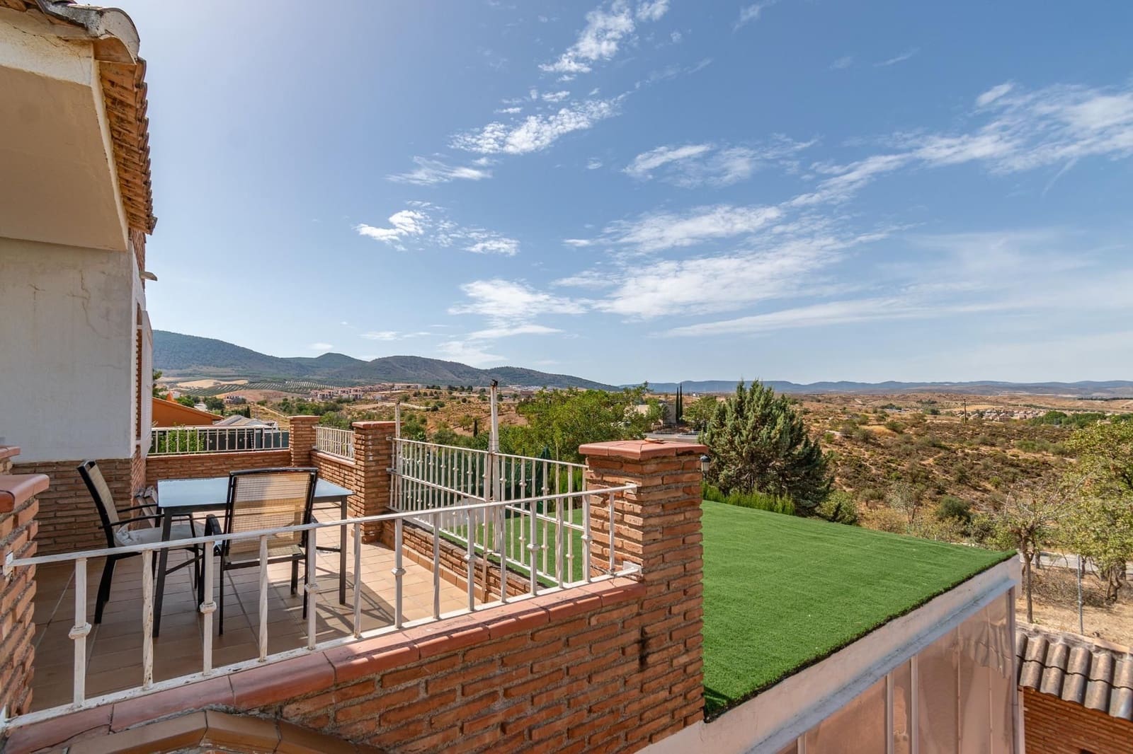 4 Zimmer Villa zu verkaufen in Otura mit Pool Garage - 398.000 € (Ref: 9534332)