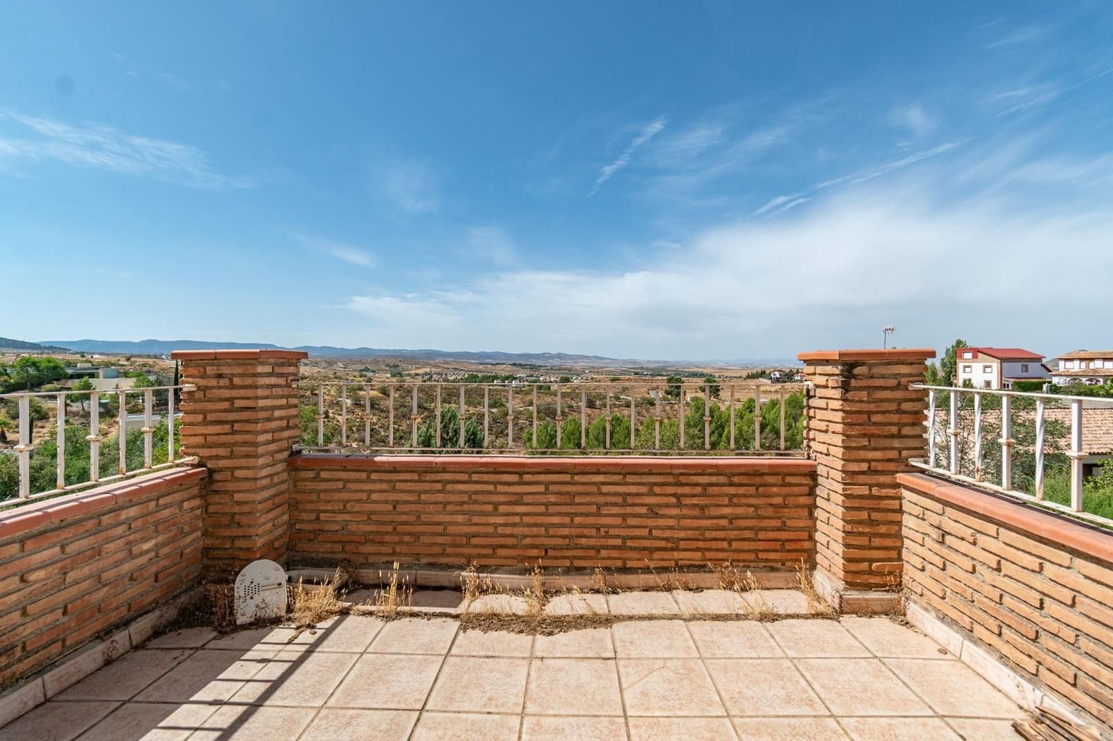 4 Zimmer Villa zu verkaufen in Otura mit Pool Garage - 398.000 € (Ref: 9534332)