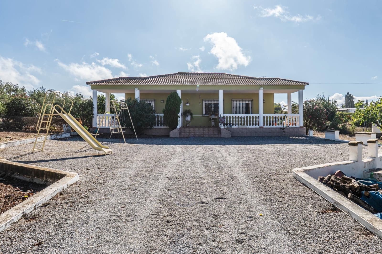 2 soveværelse Finca/Landehus til salg i Moraleda de Zafayona med garage - € 199.900 (Ref: 9534333)