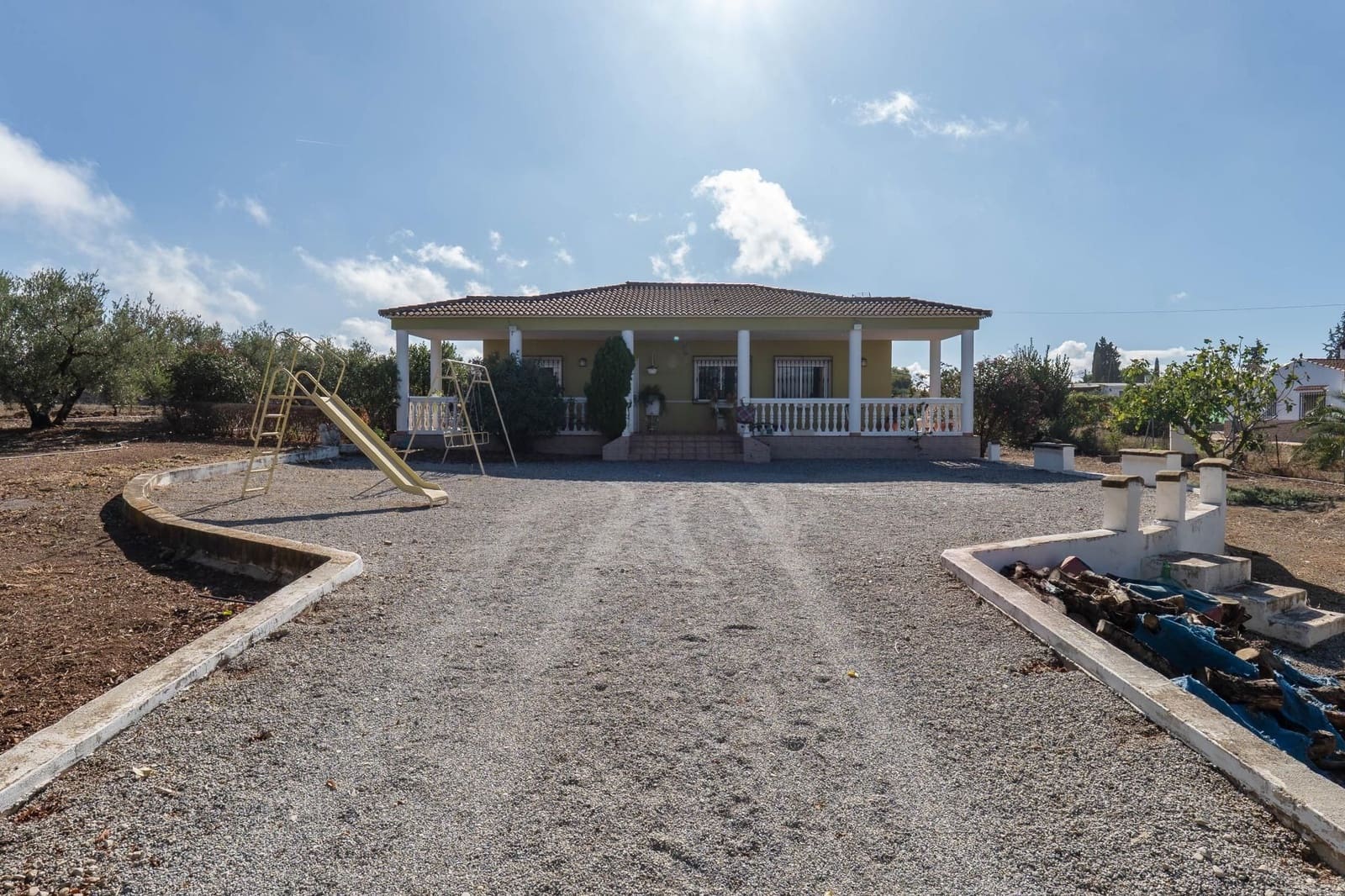 2 soveværelse Finca/Landehus til salg i Moraleda de Zafayona med garage - € 199.900 (Ref: 9534333)