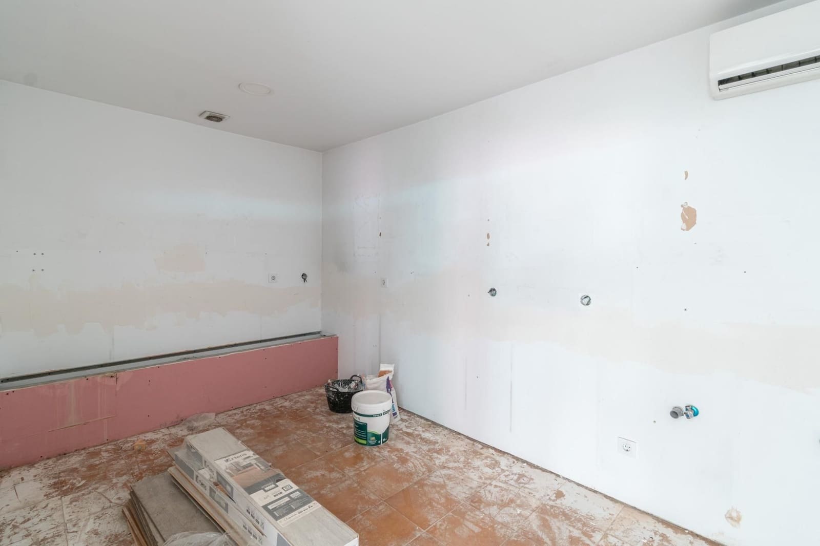 Local Commercial à vendre à Pulianas - 1 200 000 € (Ref: 9534335)