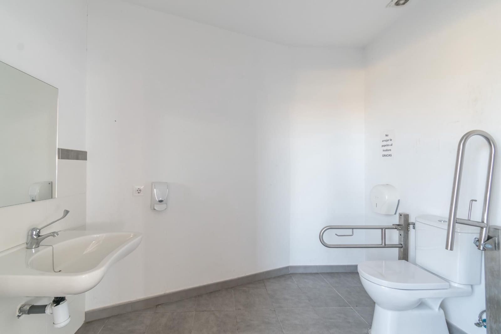 Commercial for sale in Pulianas - € 1,200,000 (Ref: 9534335)