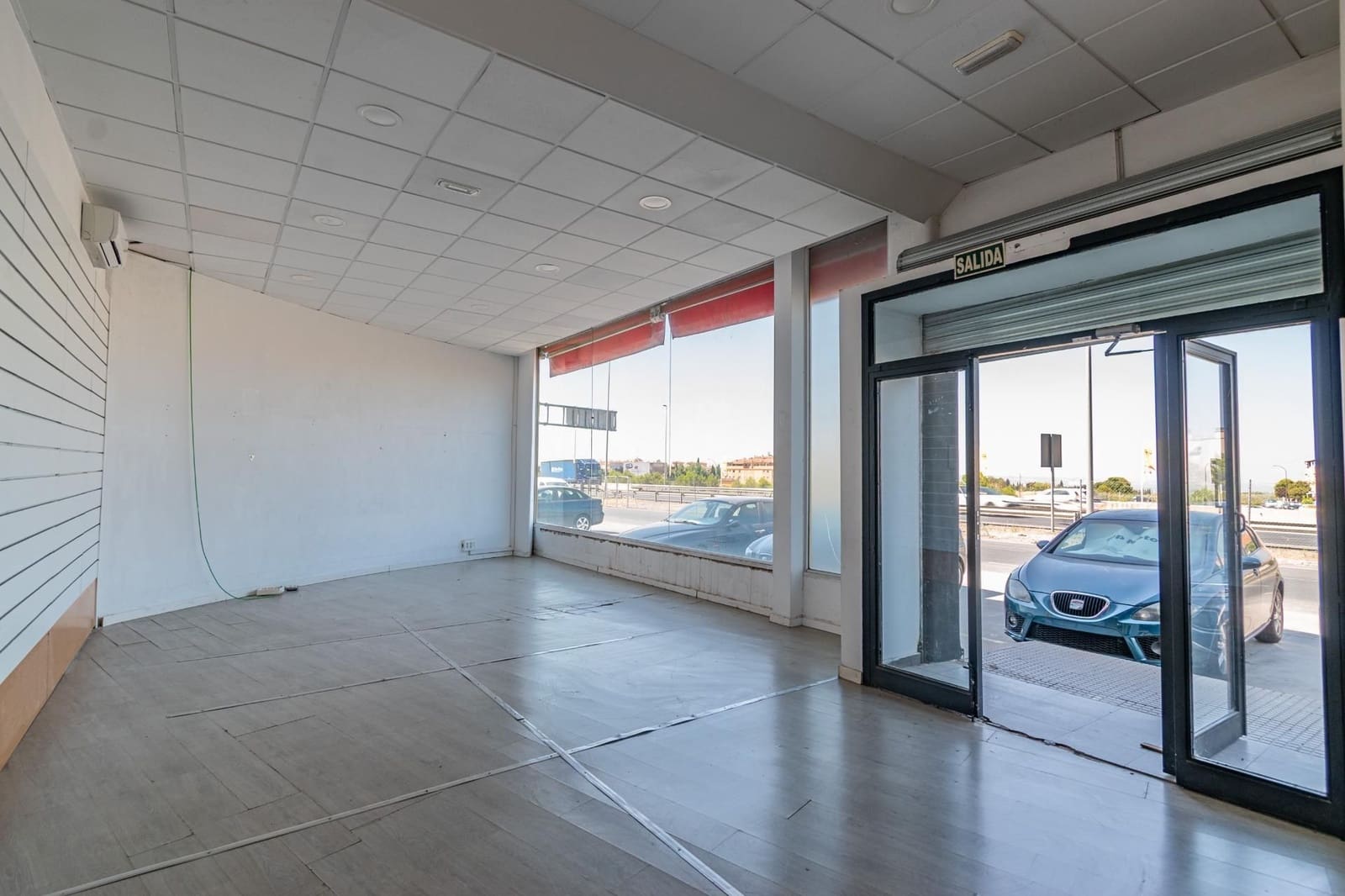 Commercial for sale in Pulianas - € 1,200,000 (Ref: 9534335)