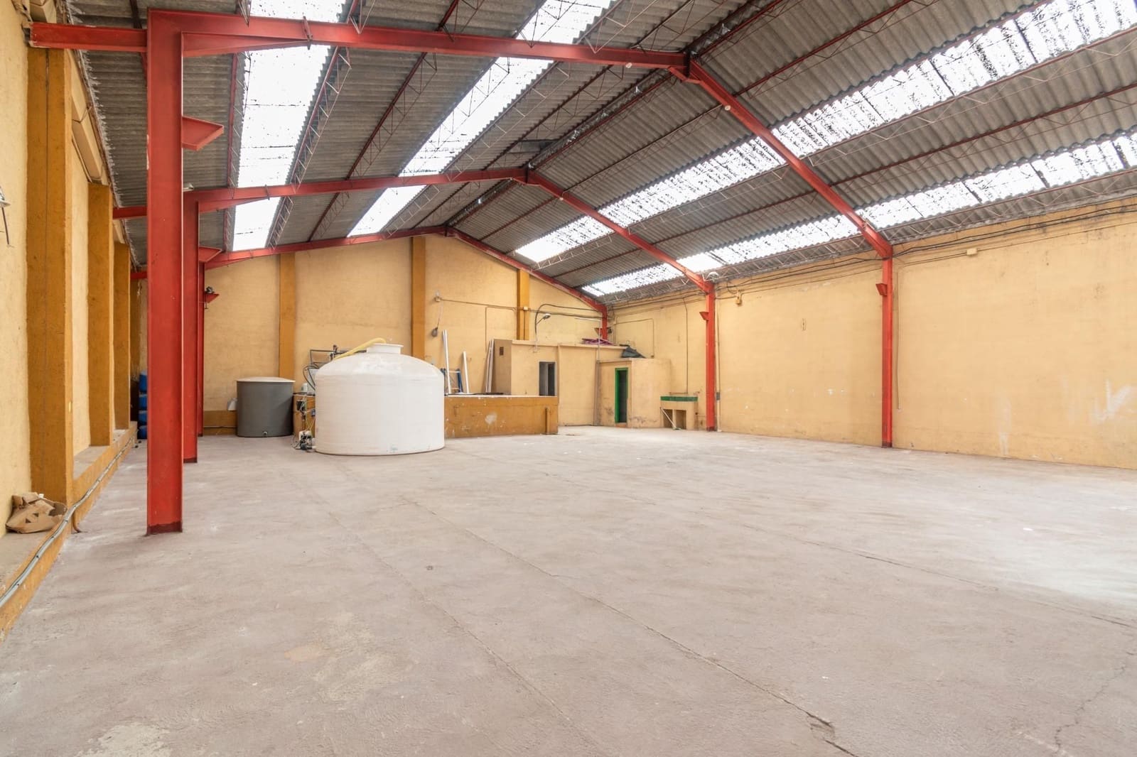 Commercial for sale in Pulianas - € 1,200,000 (Ref: 9534335)