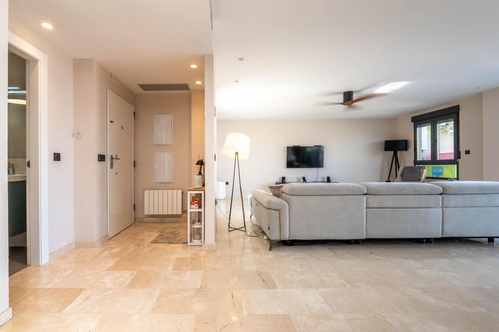 3 soveværelse Semi-Rækkehus til salg i Cajar med garage - € 379.000 (Ref: 9534336)