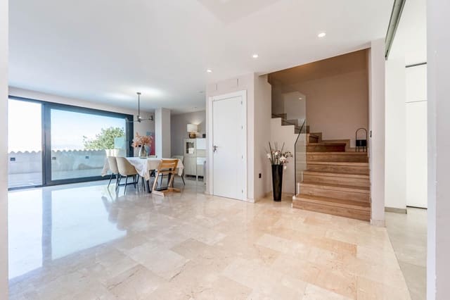 3 soveværelse Semi-Rækkehus til salg i Cájar med garage - € 379.000 (Ref: 9534336)