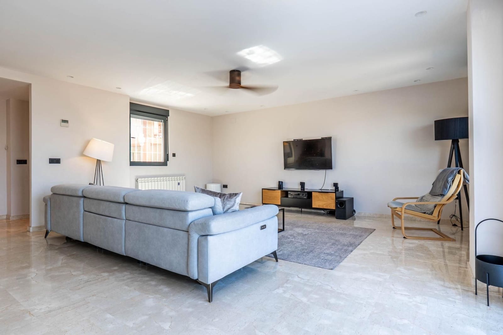 3 soveværelse Semi-Rækkehus til salg i Cajar med garage - € 379.000 (Ref: 9534336)