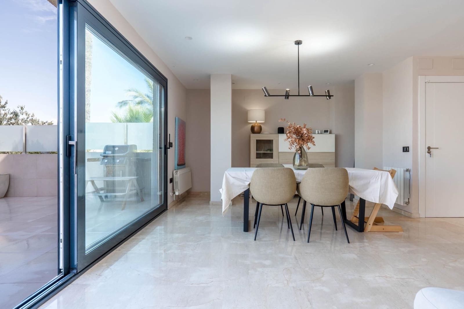 3 soveværelse Semi-Rækkehus til salg i Cajar med garage - € 379.000 (Ref: 9534336)