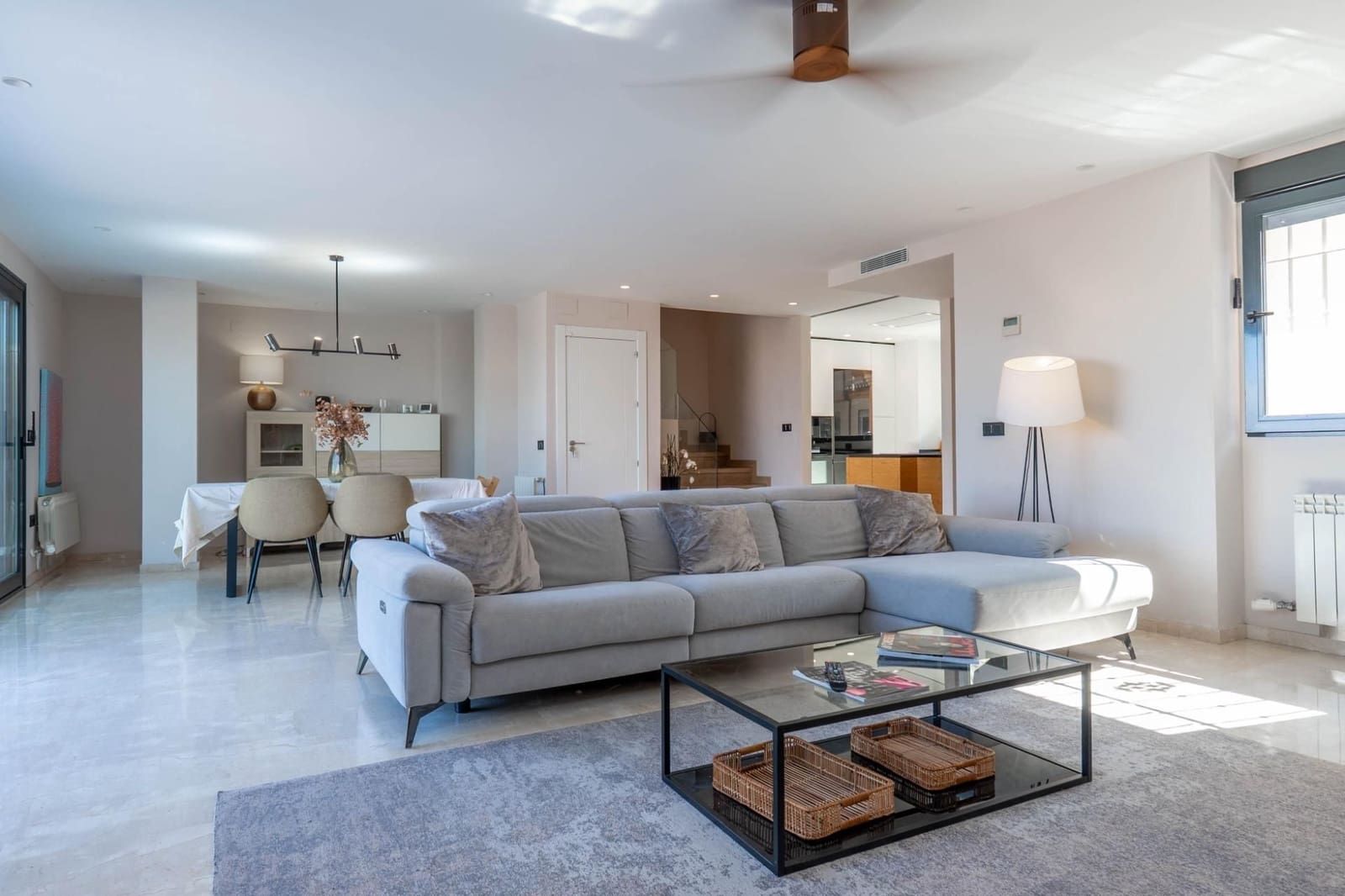 3 soveværelse Semi-Rækkehus til salg i Cajar med garage - € 379.000 (Ref: 9534336)