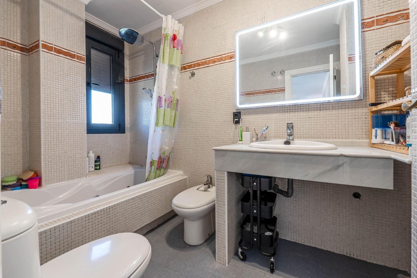 3 soveværelse Semi-Rækkehus til salg i Cajar med garage - € 379.000 (Ref: 9534336)